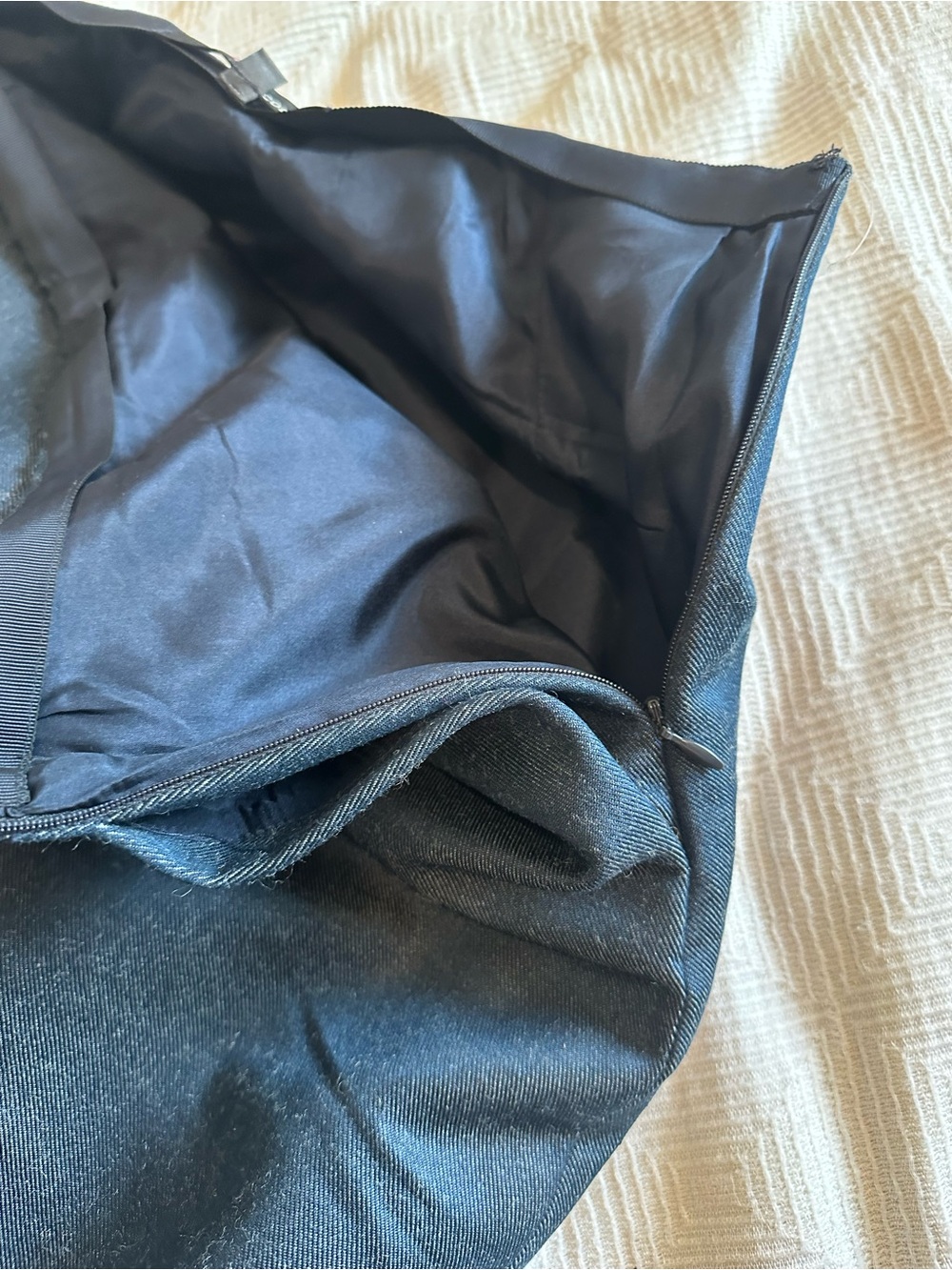 Marc Jacobs Navy Midi A-Line Skirt with Center Front Pleat - Picture 6 of 8